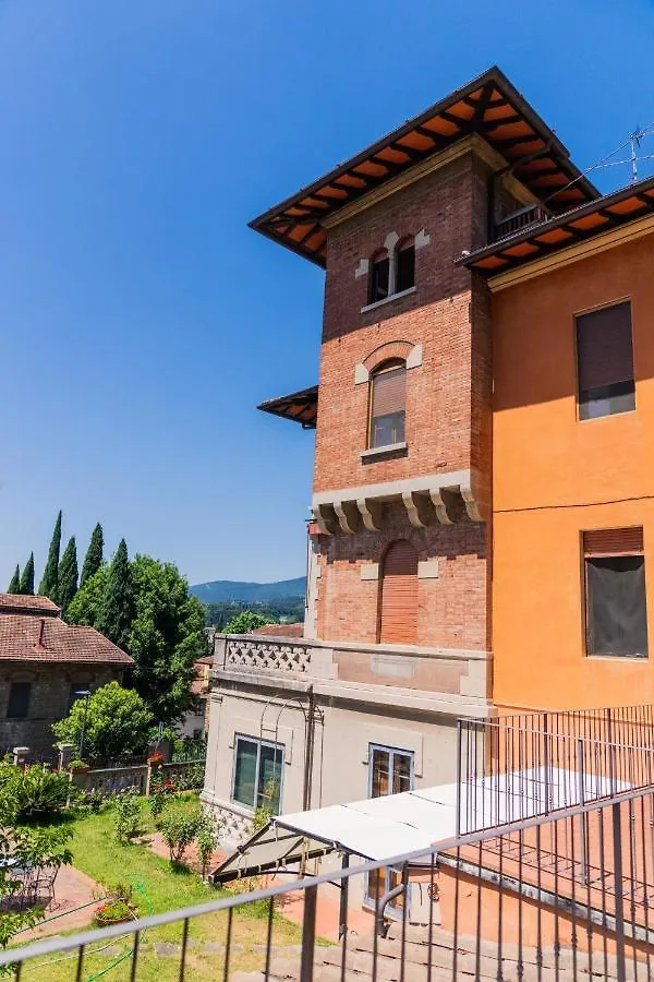 Attico In Villa Storica - Dolcevita Holiday Florence Apartment